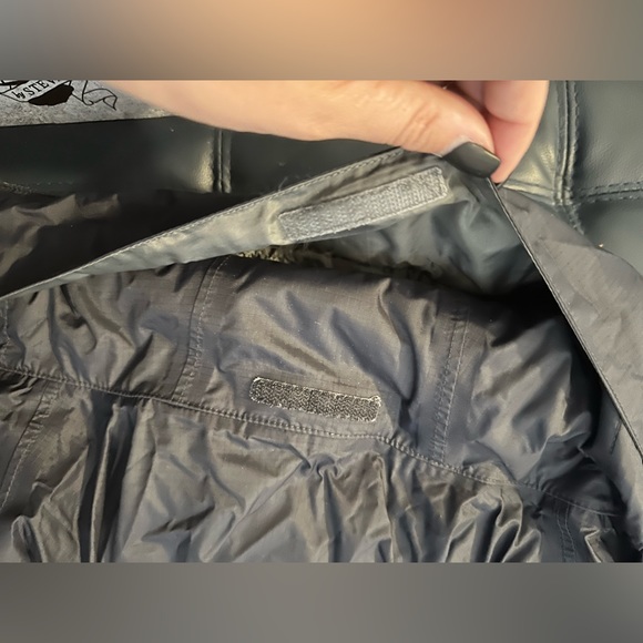 Lauren James rain jacket - Picture 7 of 7